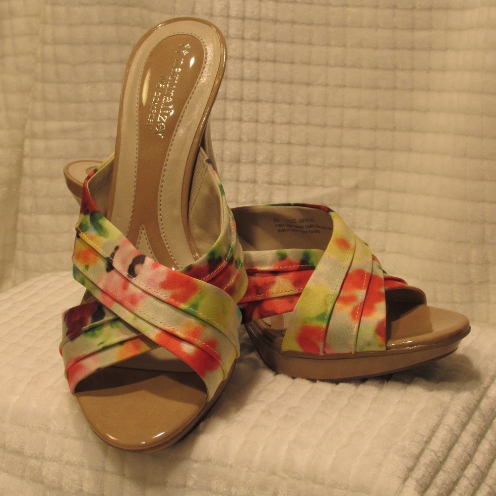 NWOT Naturalizer N5 comfort sz 8 Dulce print heel